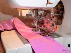how to use a ruffling foot sewing
