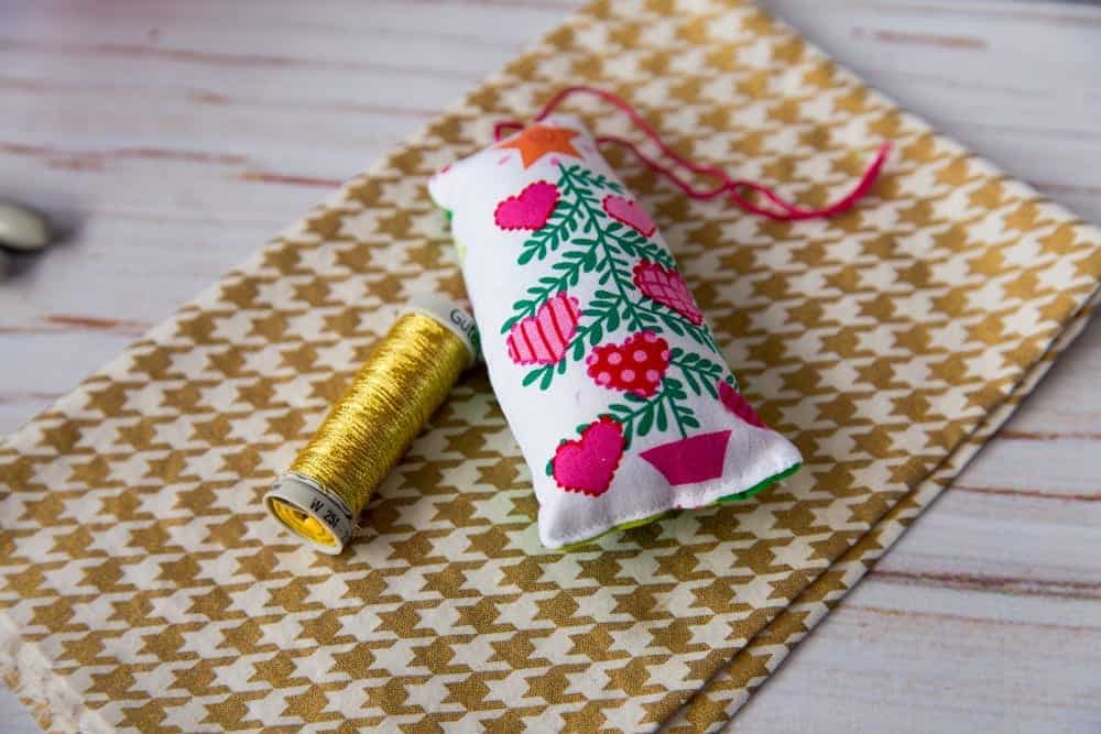 how-to-sew-christmas-ornaments