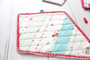 kite-quilt-pattern-flutterby-kite-pattern-coral-and-co-molly-and-mama