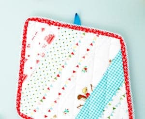 kite-quilt-pattern-flutterby-kite-pattern-coral-and-co-molly-and-mama