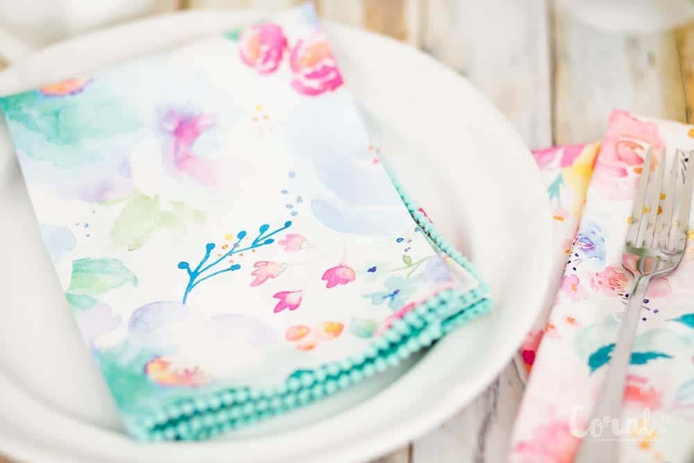 diy-pom-pom-napkin-tutorial-with-mitered-corner