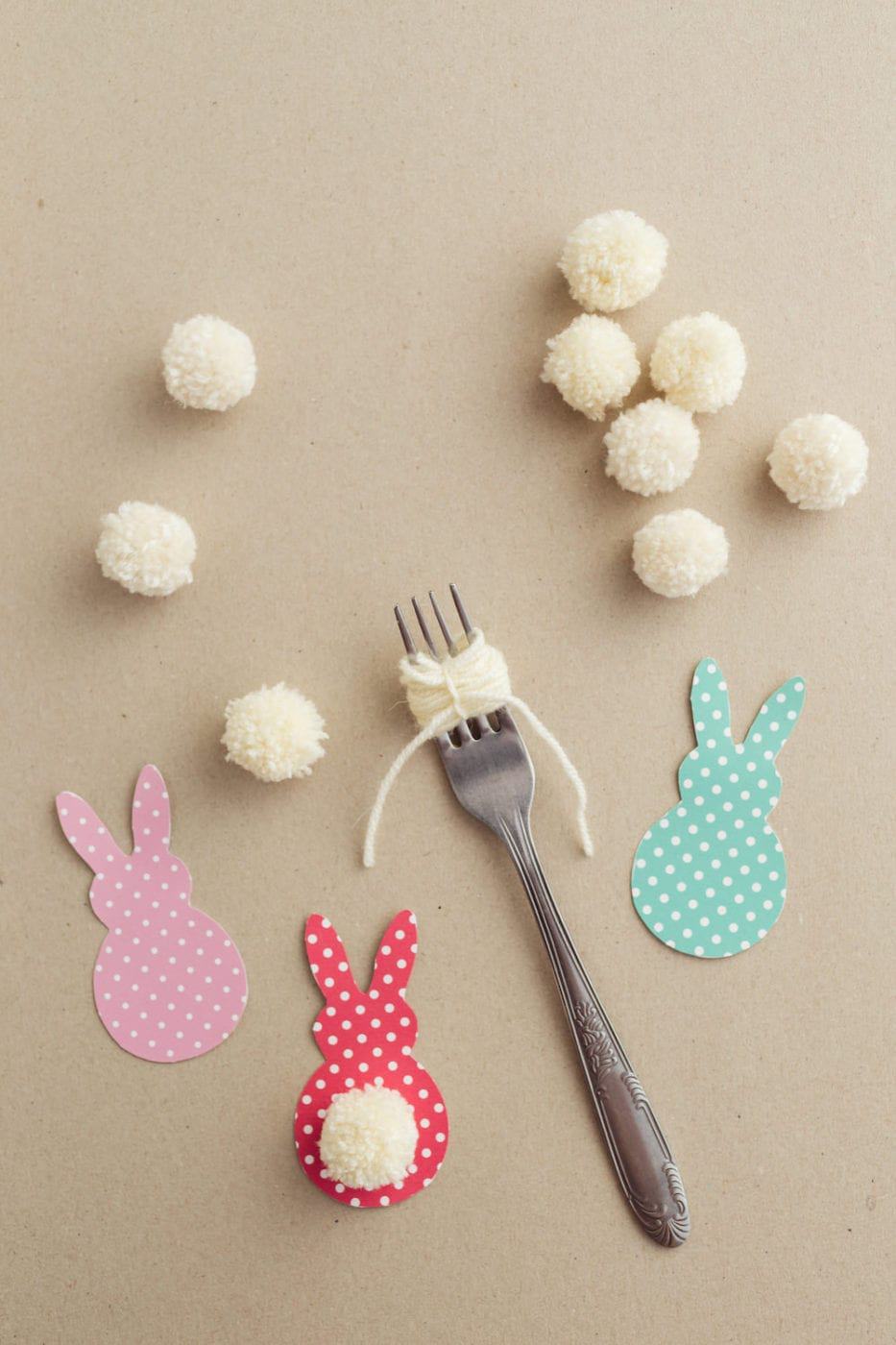 easter-paper-craft-idea-make-yarn-pom-pom-bunny