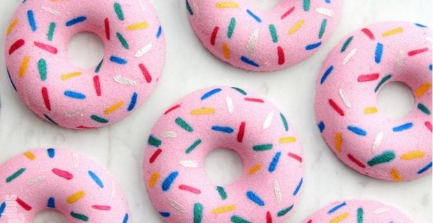 diy-mothers-day-bath-bomb-donut