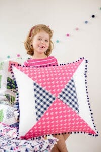 hourglass-quilt-block-quited-pillow-tutorial