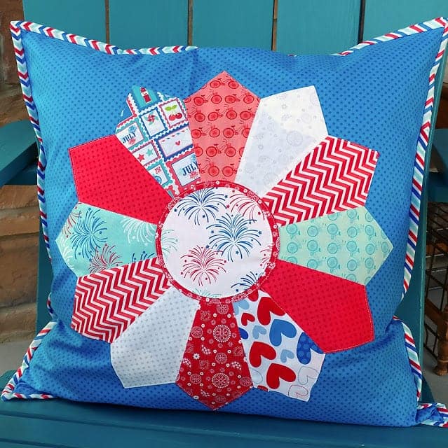 patriotic-dresden-pillow-amaroonie-designs