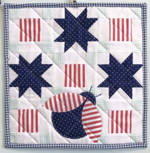 patriotic-mini-quilt-sew-can-she