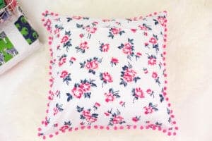 pom-pom-pillow-cover-tutorial