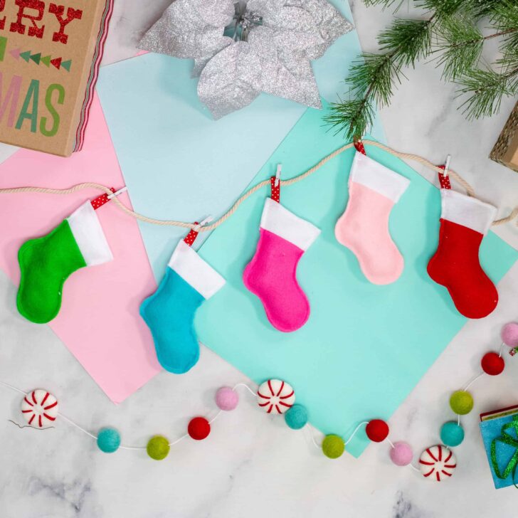 Mini Christmas Stocking Sewing Pattern + Make Adorable Holiday Garland